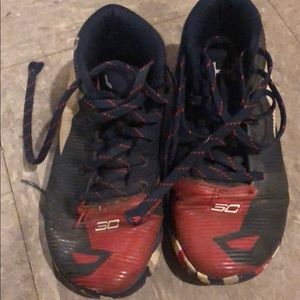 Boys UA steph curry used sneakers size 2